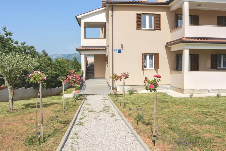 Apartment Damir for 8 Labin-Rabac Apartment in Istria County