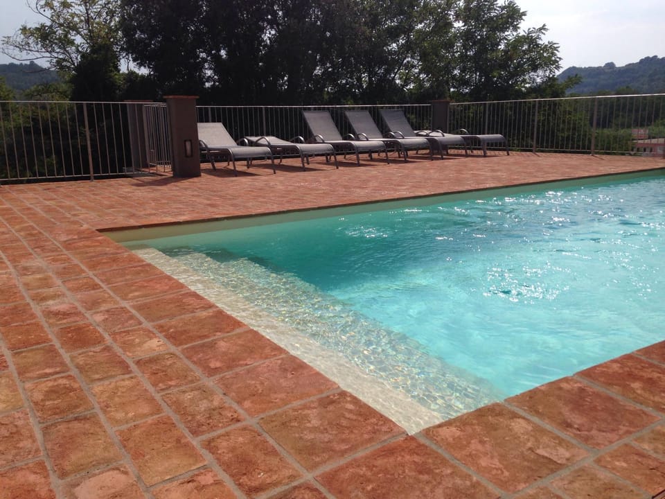 Swimming pool, Swimming pool