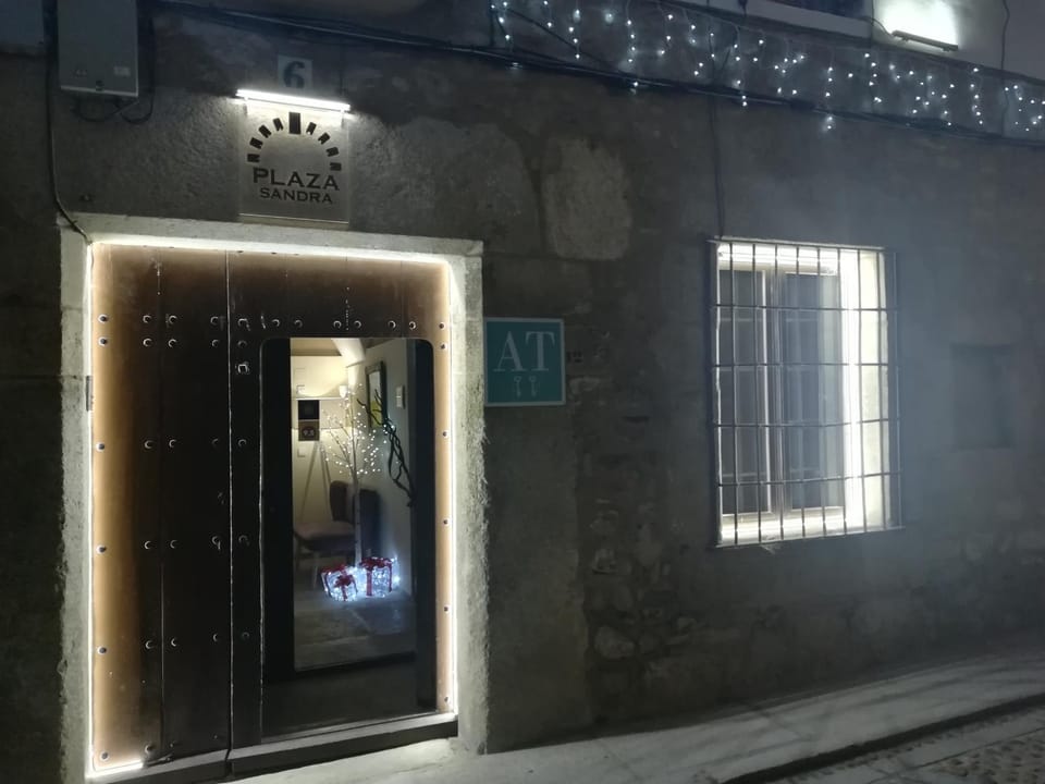 Plaza Sandra Apartment in Trujillo