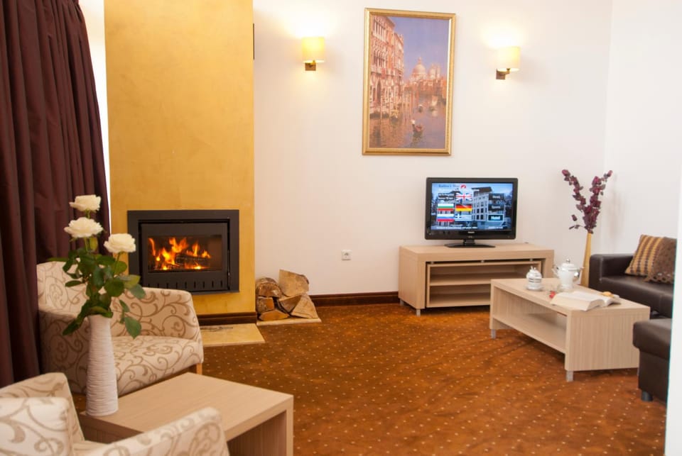 Living room, Photo of the whole room