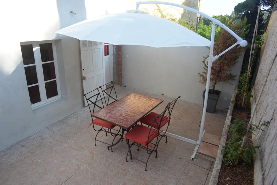 Property building, Balcony/Terrace