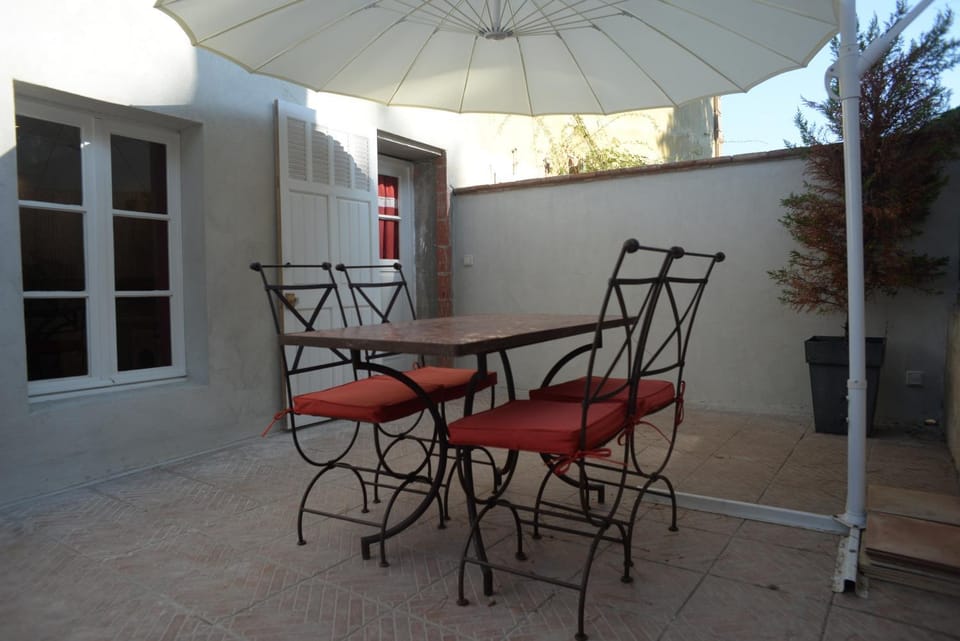 Property building, Balcony/Terrace