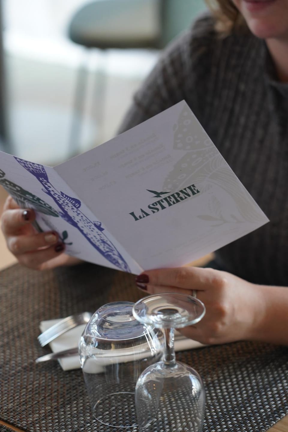 Restaurant/places to eat, Food and drinks, Text overlay