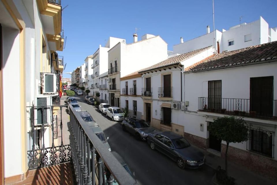 Property building, Neighbourhood, City view, Street view, Location