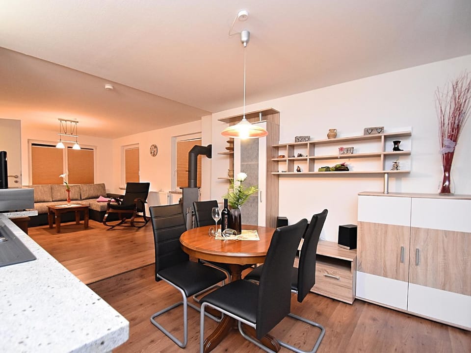 Living room, Dining area
