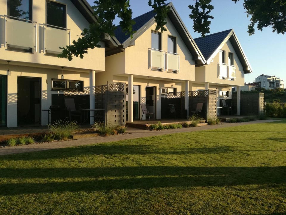 Property building, Garden, Garden view