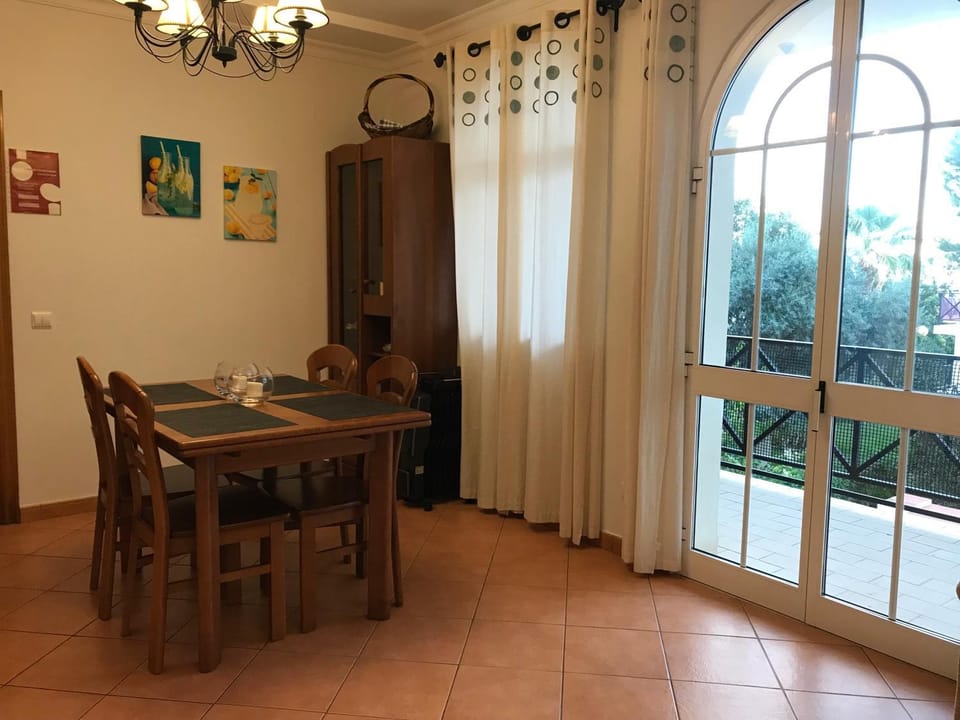 Balcony/Terrace, Dining area
