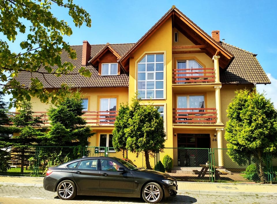 Property building, Facade/entrance