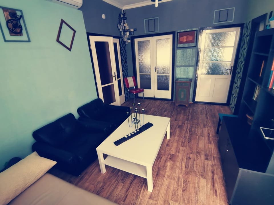 Living room, air conditioner