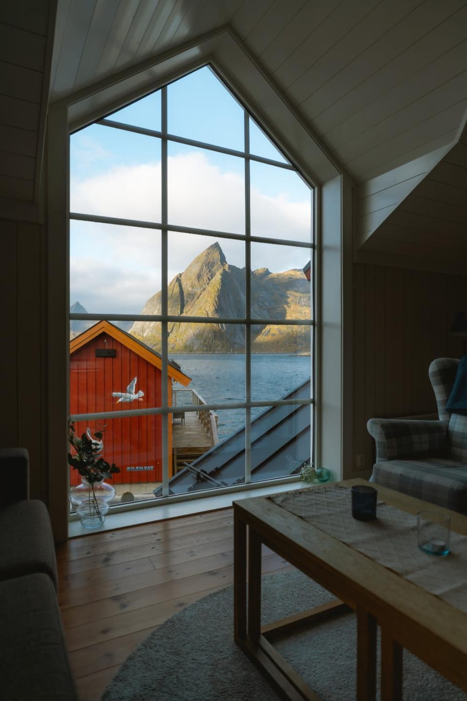 Reinefjorden Sjøhus Apartment in Lofoten
