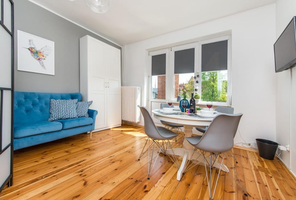 Communal lounge/ TV room, Living room, Dining area