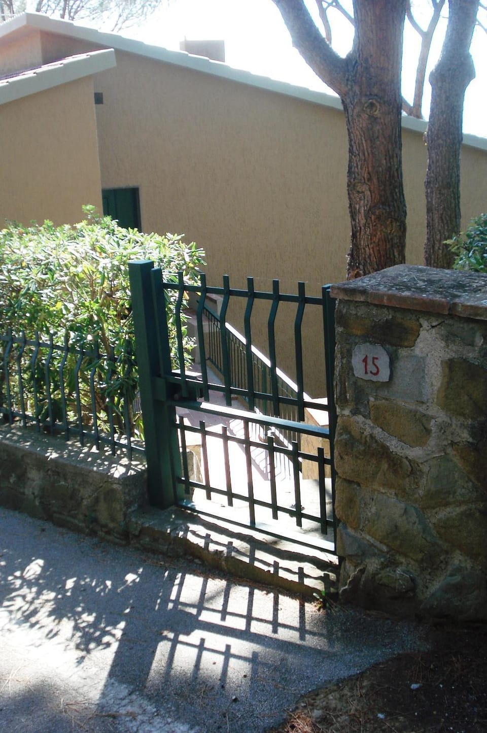 Facade/entrance