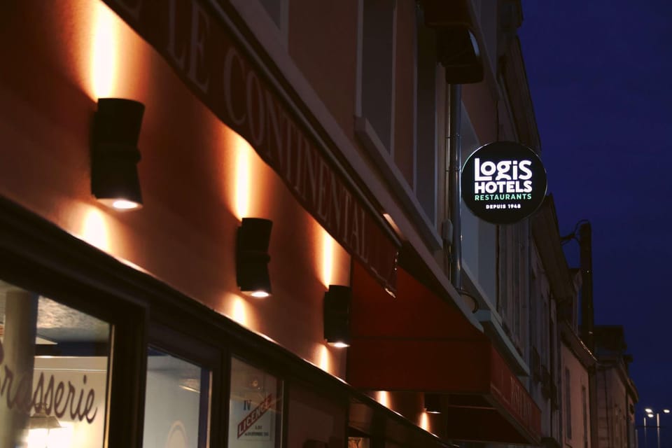 Logis Hôtel Restaurant Le Continental Hotel in Centre-Val de Loire