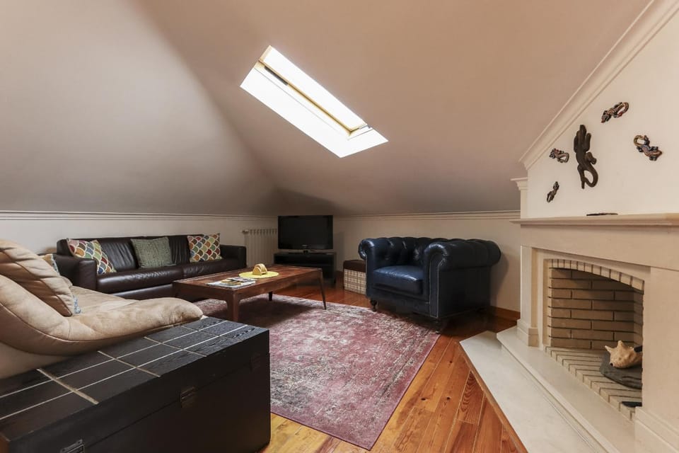 Communal lounge/ TV room, Living room
