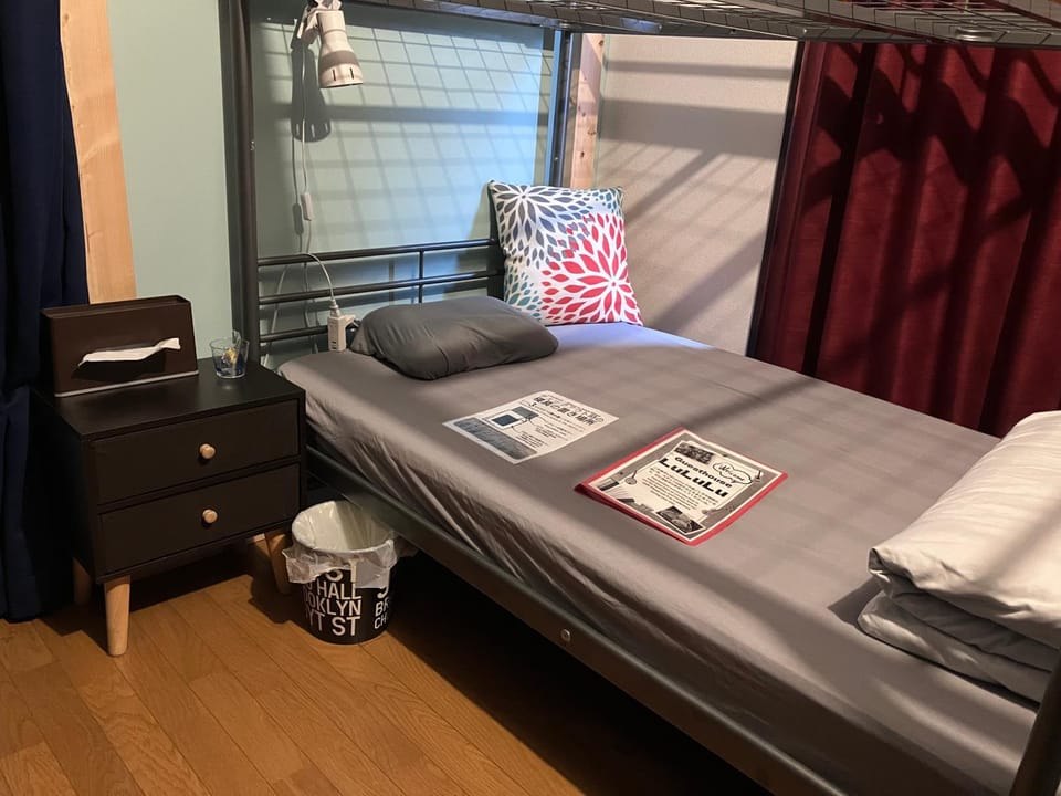Bed, Photo of the whole room