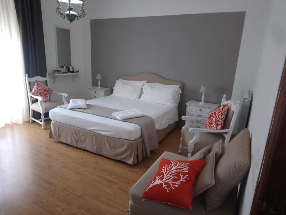 Bed, Photo of the whole room