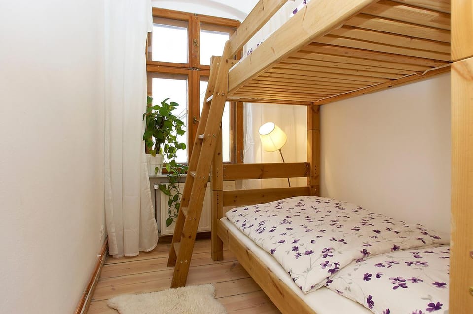 bunk bed