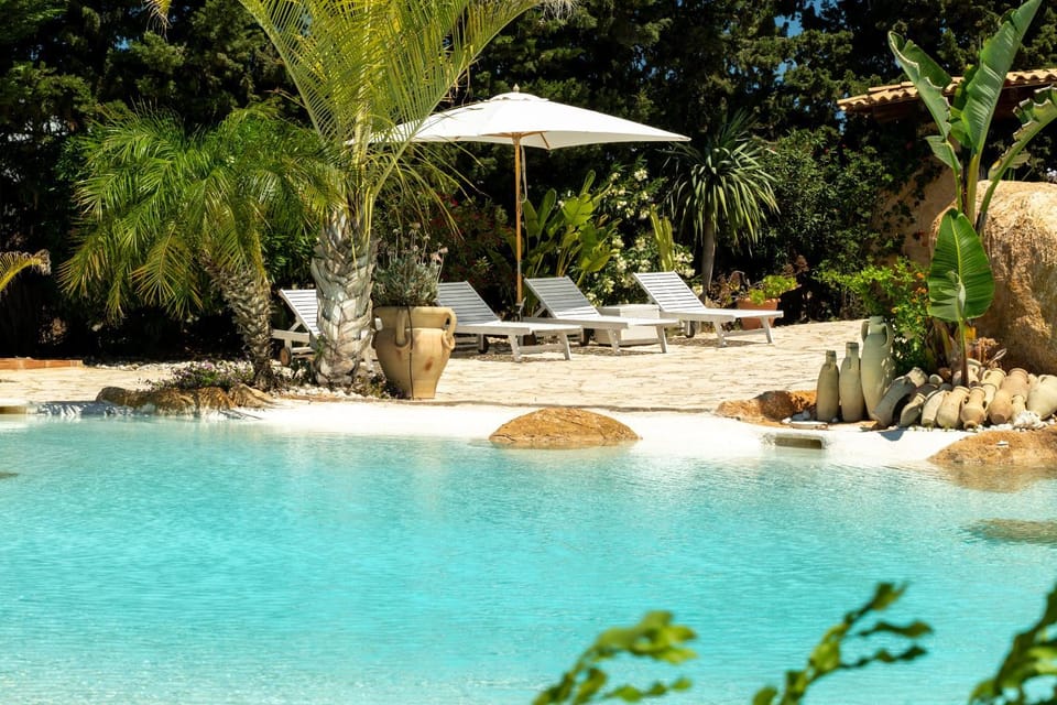 Day, Natural landscape, Garden view, Pool view, Swimming pool, sunbed