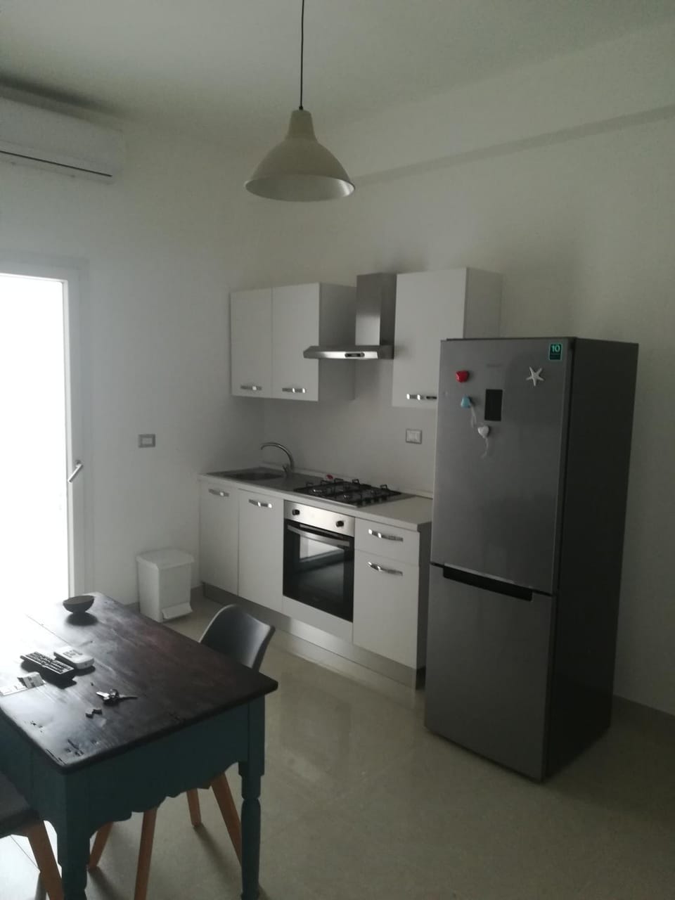 Kitchen or kitchenette, Dining area, oven, stove