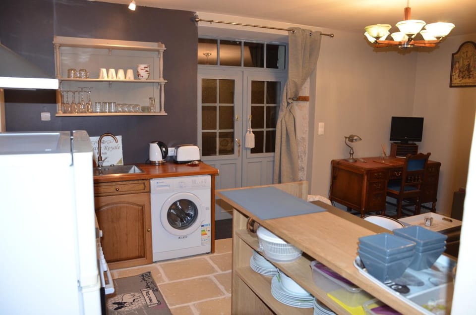Studio Moncoeur House in Centre-Val de Loire