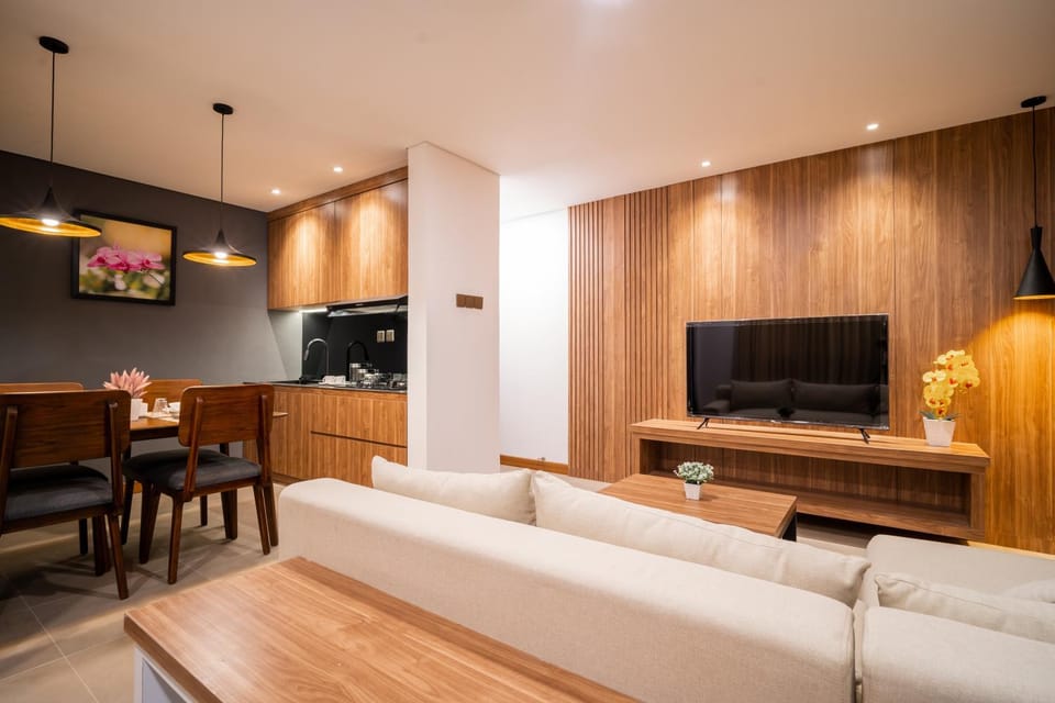 Communal lounge/ TV room, TV and multimedia, Living room, Seating area, Evening entertainment