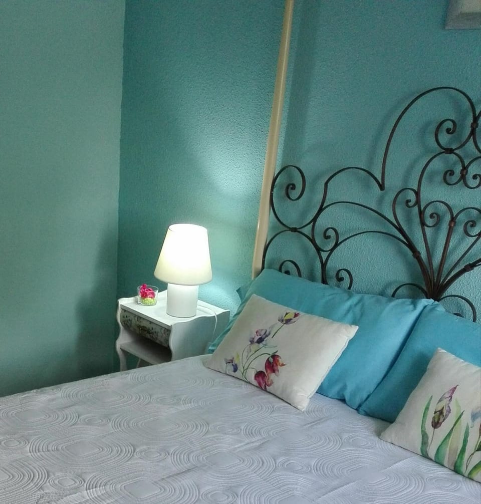 Bed, Decorative detail