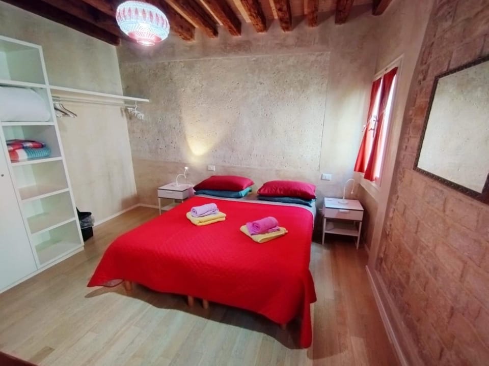Cà Lirica Apartment in Venice