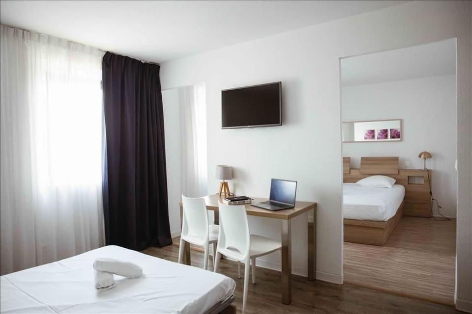 Bed, TV and multimedia