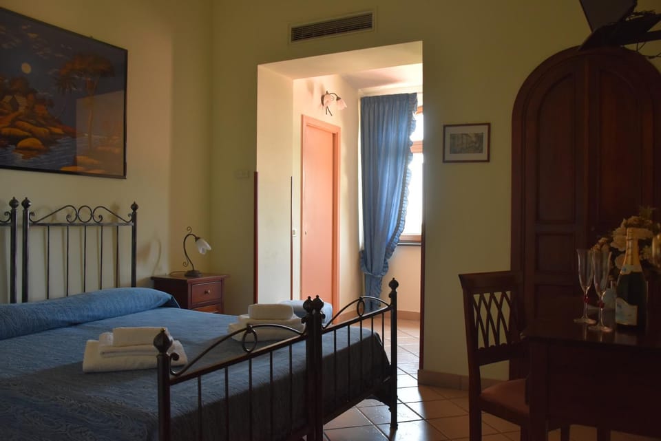 Bedroom, Sea view