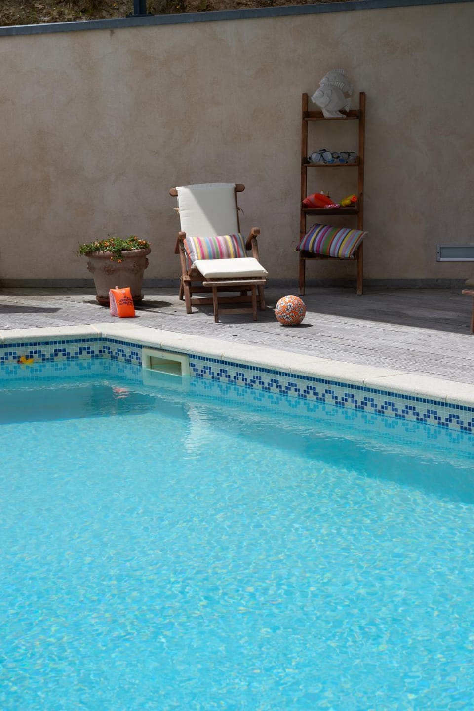 Swimming pool, Swimming pool