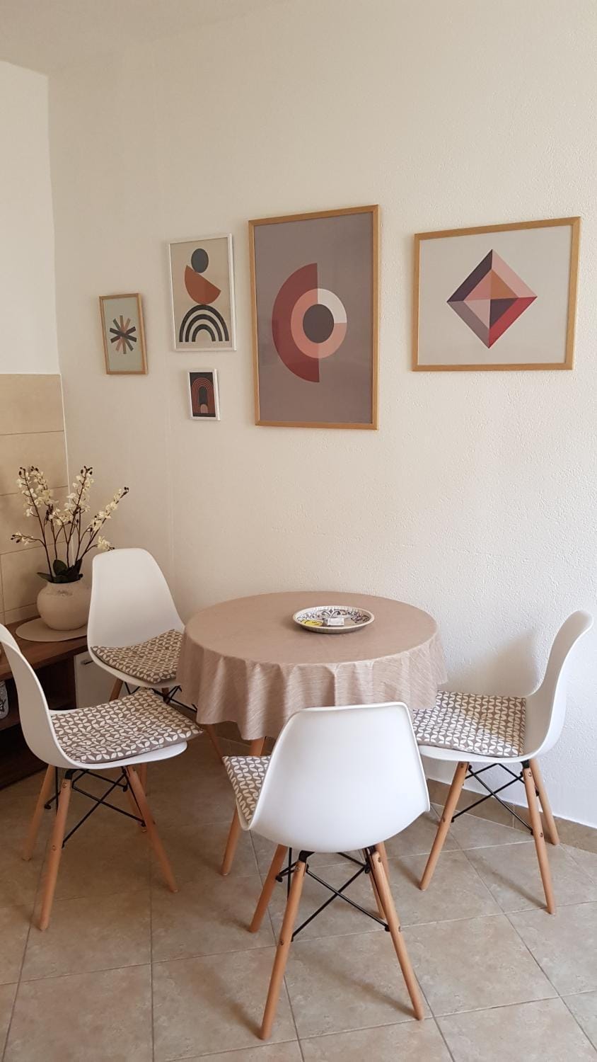Living room, Dining area