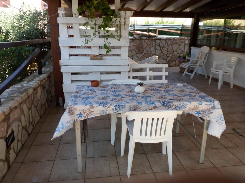 Garden, Dining area