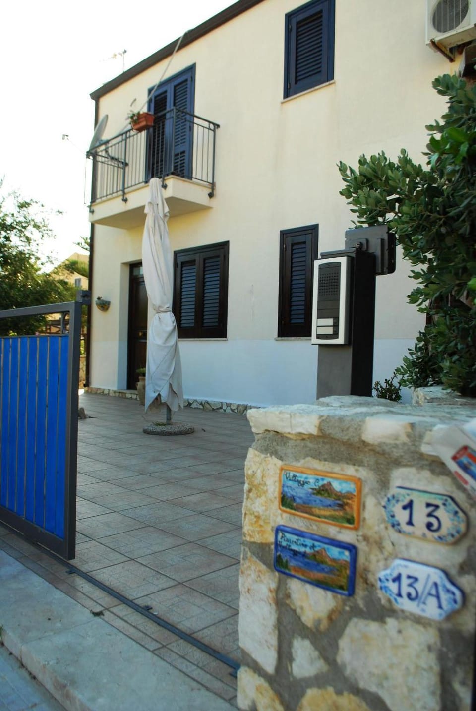 Property building, Facade/entrance