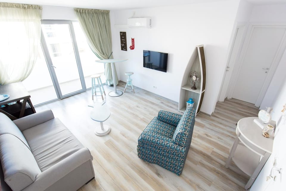 Living room, On site