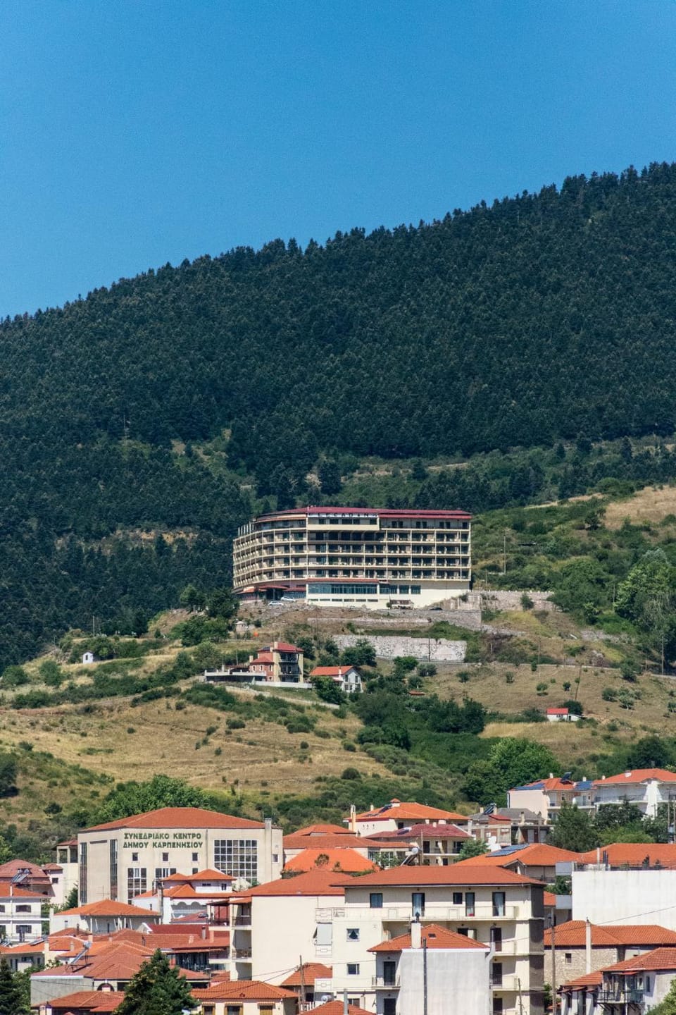 Property building, Spring, Off site, Day, Neighbourhood, Bird's eye view, City view, Mountain view