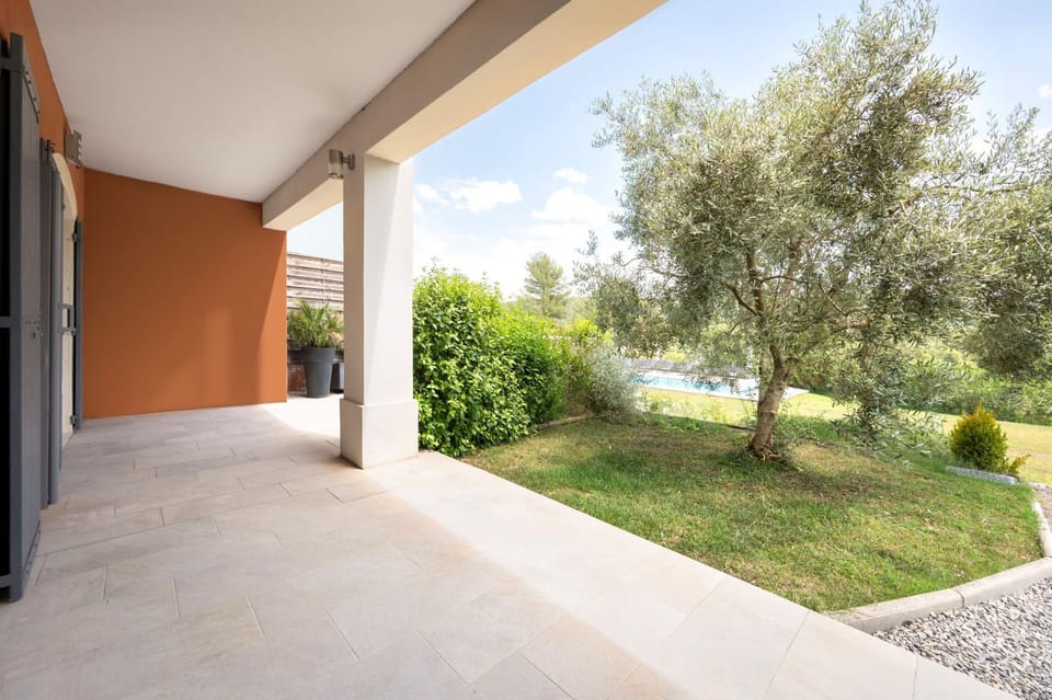 Le Mas des Oliviers Apartment in Gréoux-les-Bains