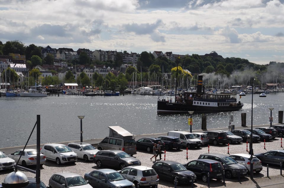Hafenblick vom Kapitänshaus Apartment in Flensburg
