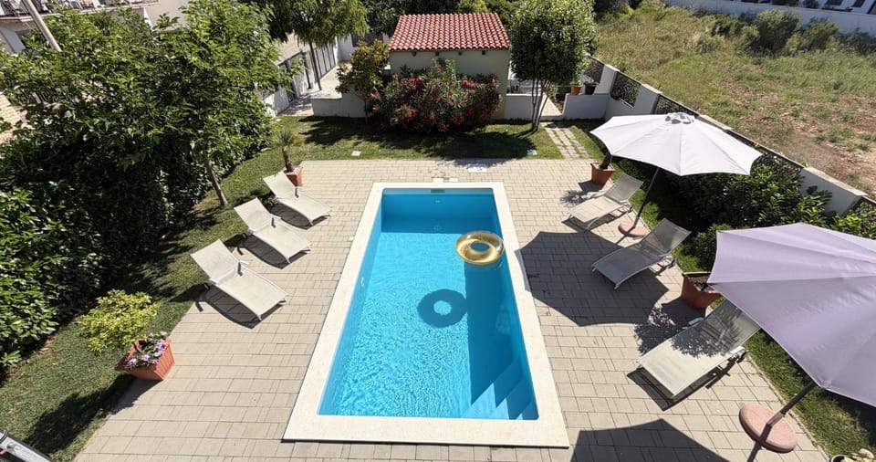 Garden, Swimming pool, sunbed