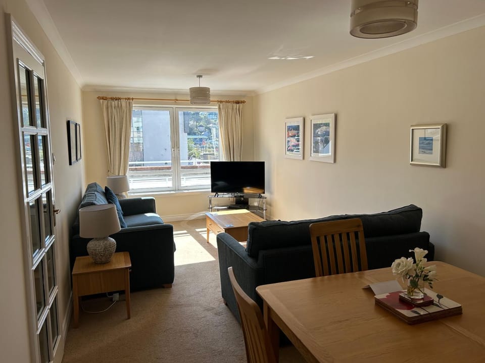 1/5 Lismore House Apartment in Oban