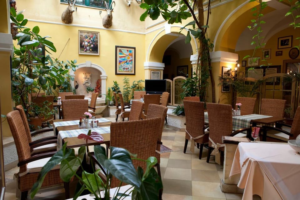 Balcony/Terrace, Balcony/Terrace, Breakfast