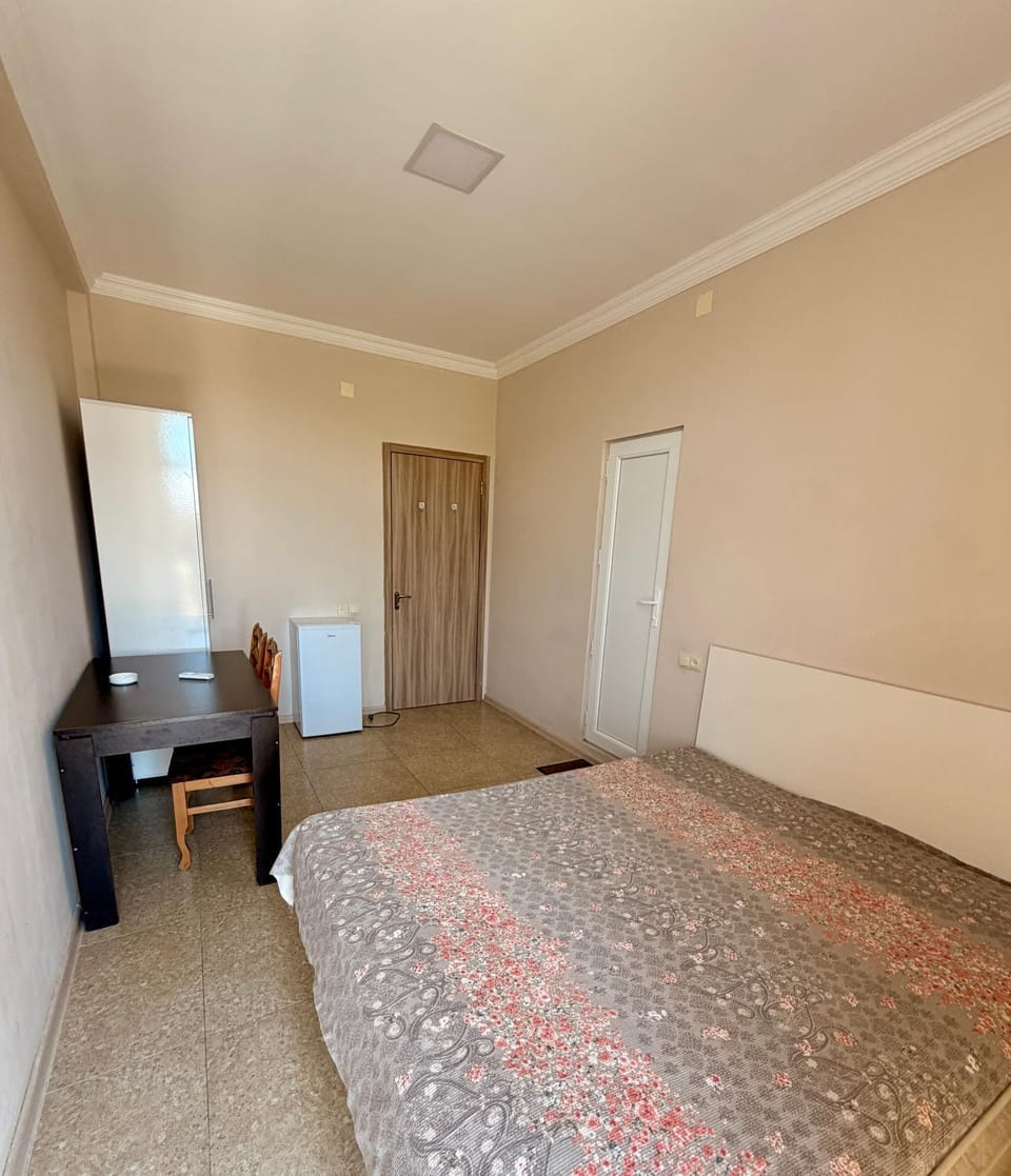 Bed, Photo of the whole room, wardrobe