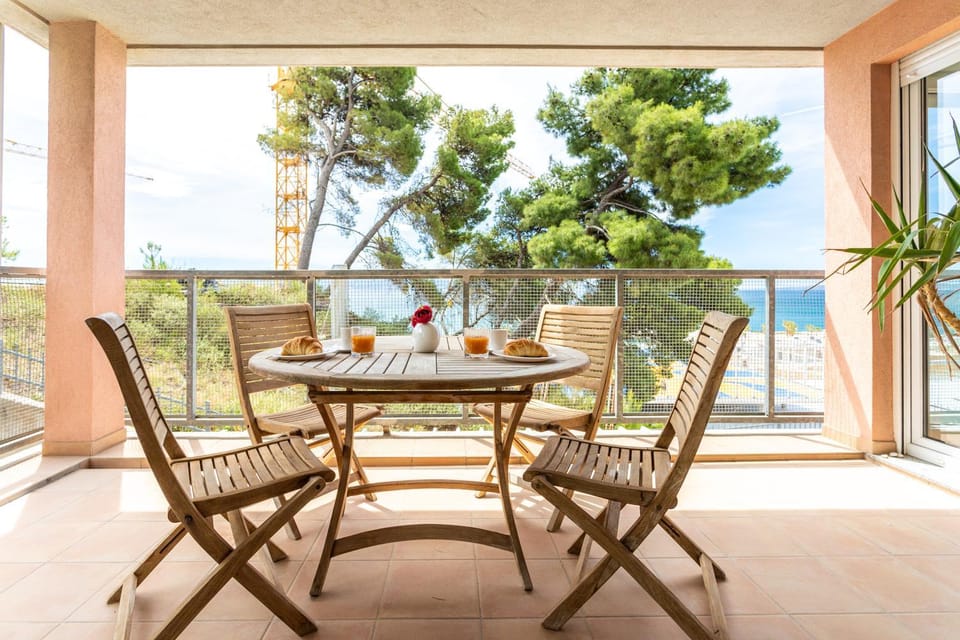 View (from property/room), Balcony/Terrace, Seating area