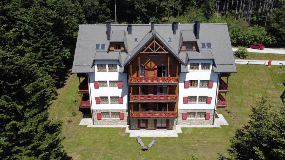 Property building, Bird's eye view
