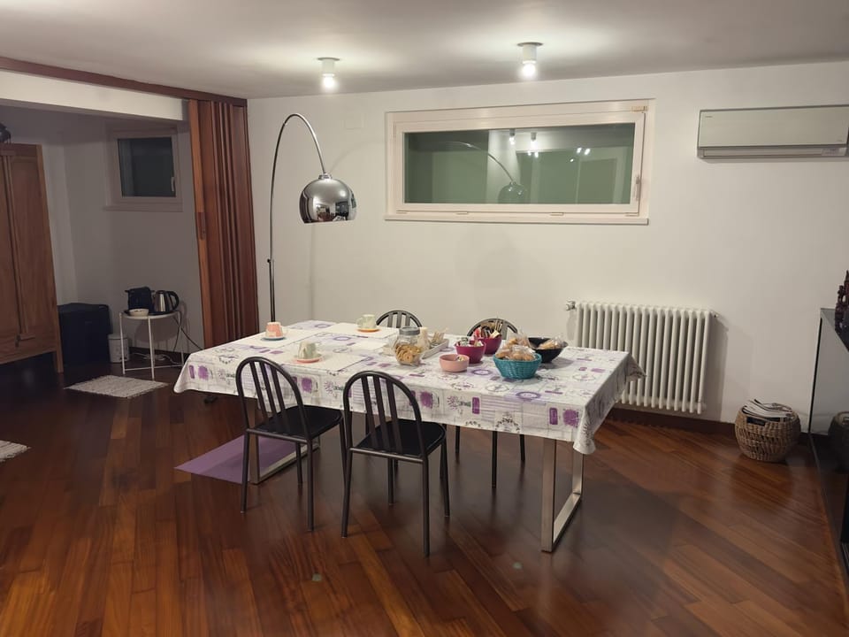 Villa Mezzacollina Bed and Breakfast in Tuscany