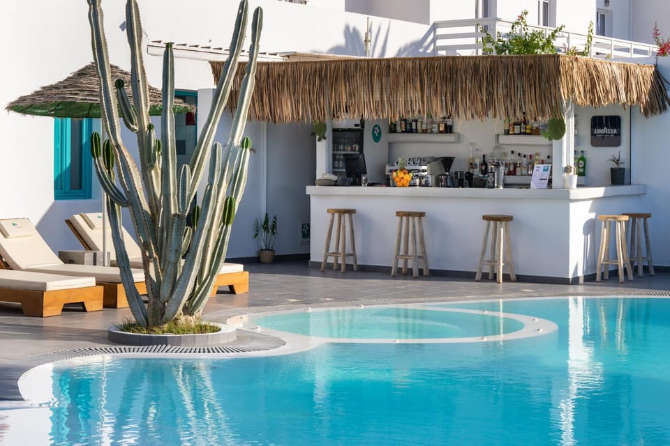 Restaurant/places to eat, Lounge or bar, Swimming pool