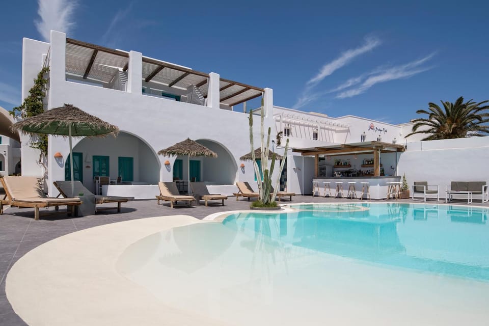 Property building, Swimming pool