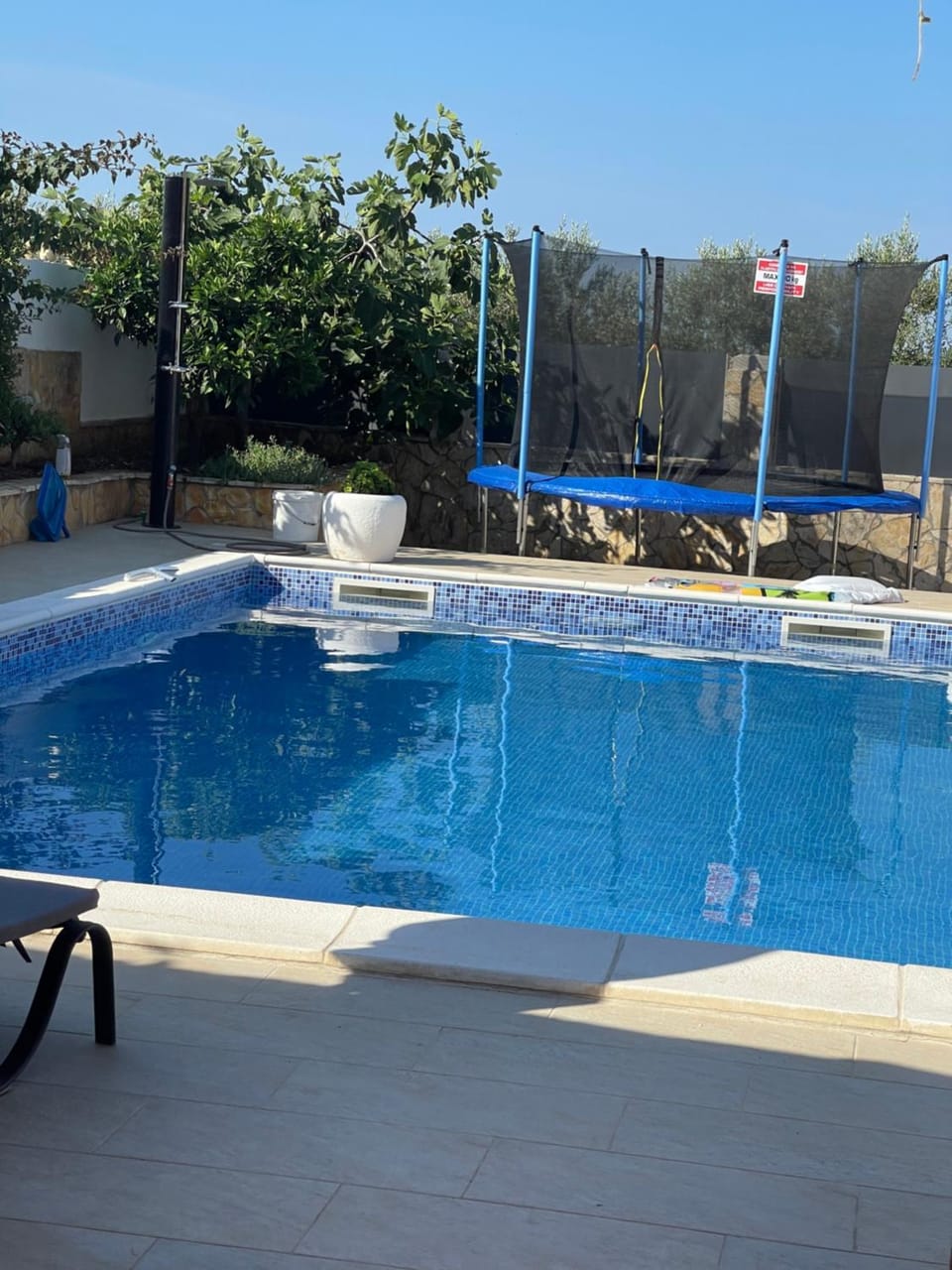 Holiday Home Cerim House in Okrug Gornji