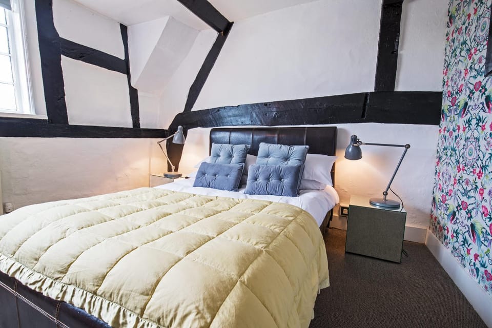 Bed, Photo of the whole room
