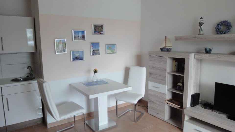 FEWO-fuer-2-Pers-Hafenblick-2-Ueckermuende-Stettiner-Haff-Ostsee-direkt-Yachthafen Apartment in Mecklenburg-Vorpommern, Germany
