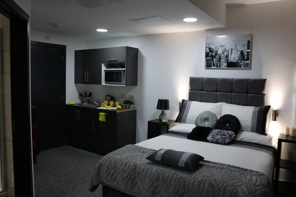 Bed, Photo of the whole room, Bedroom